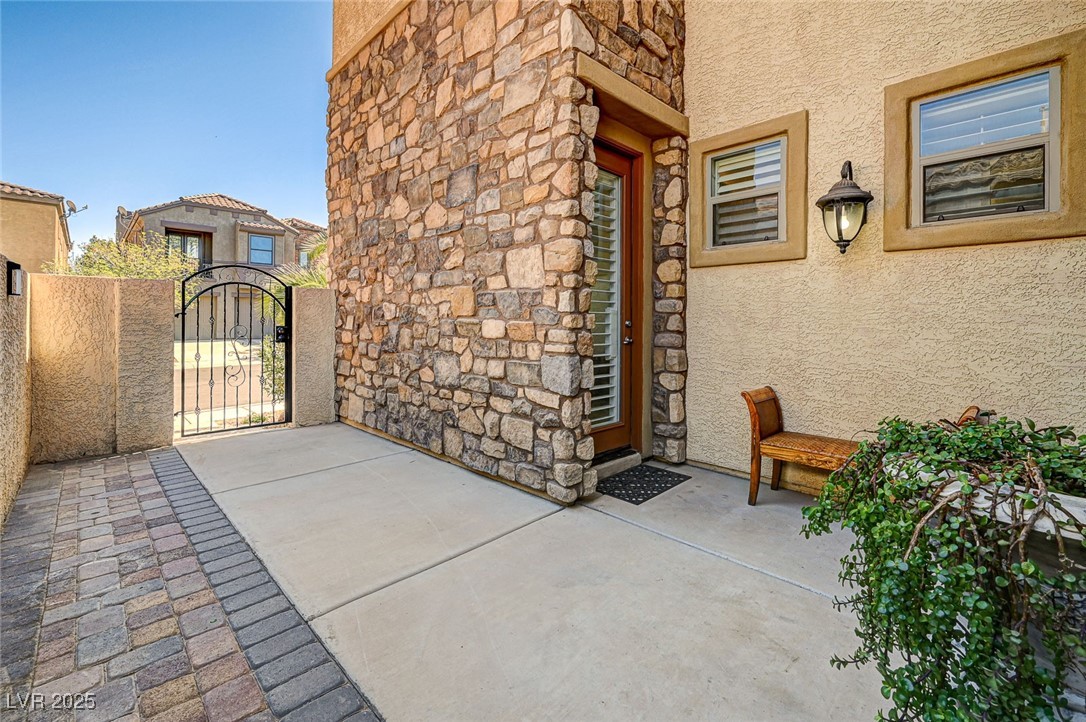 949 Via Stellato Street