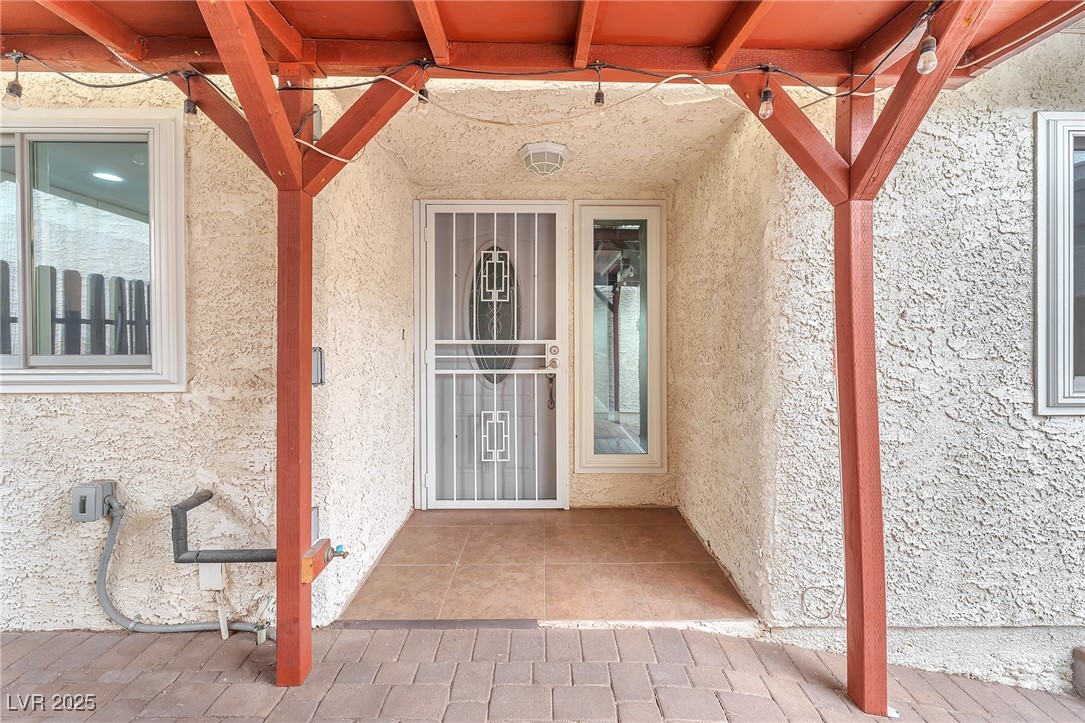 579 Rene Lane, Henderson, Nevada image 3