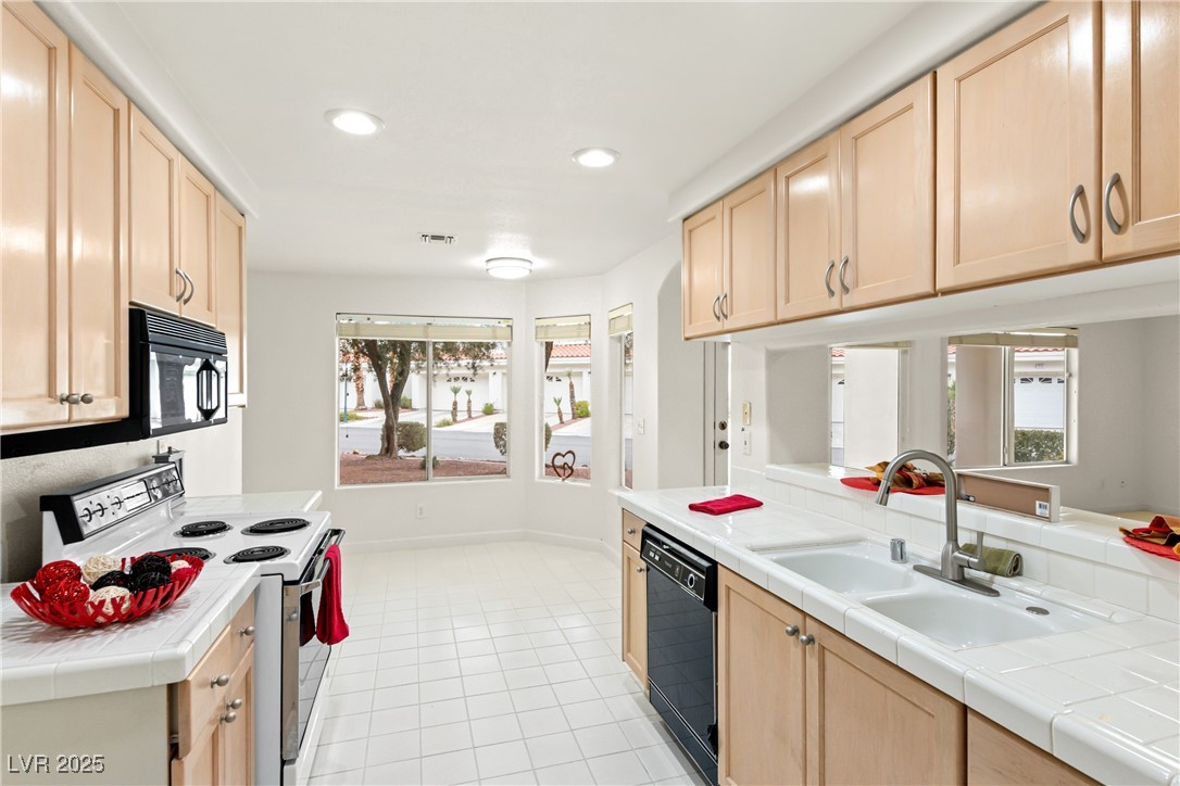 7620 Rolling View Drive 101