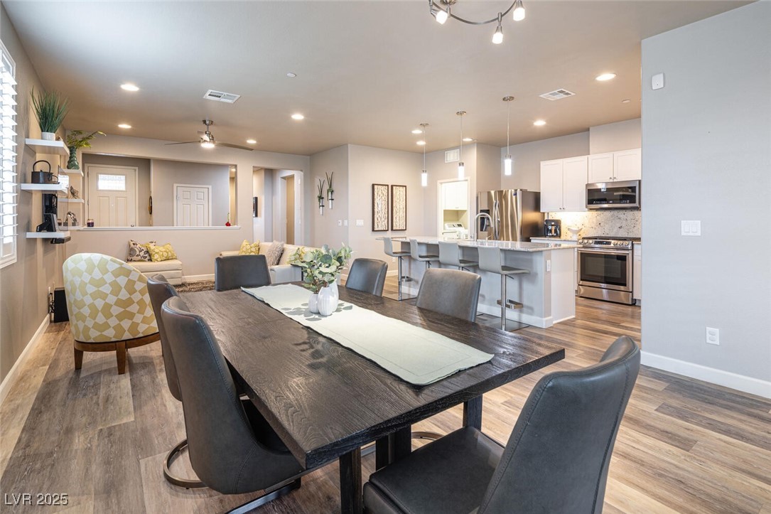 952 Lynne Harbor Avenue, Henderson, Nevada image 9