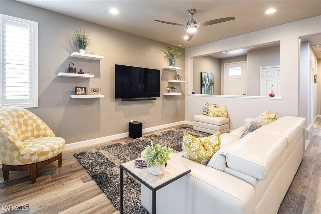 952 Lynne Harbor Avenue, Henderson, Nevada image 4