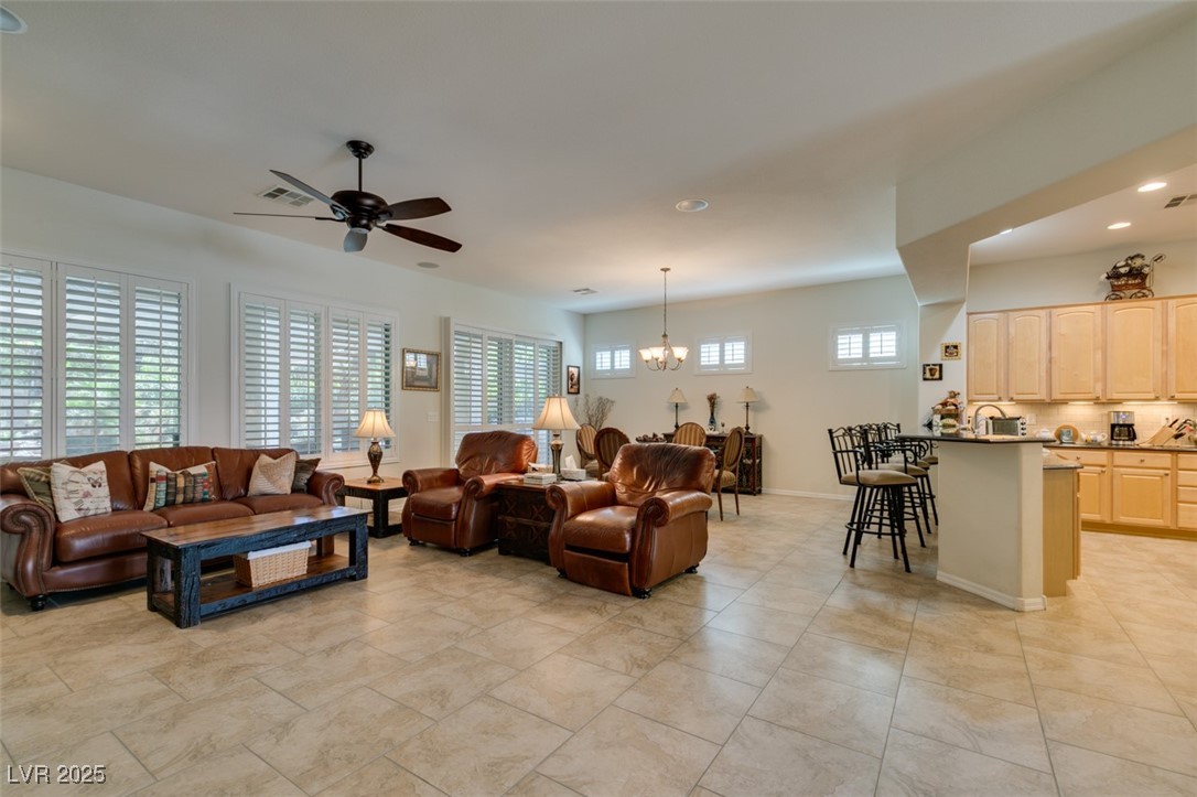 Properties 3 2309 Aztec Ruin Way