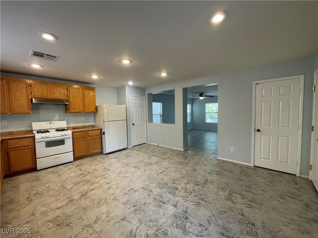 4749 Golden Shimmer Avenue, Las Vegas, Nevada image 9