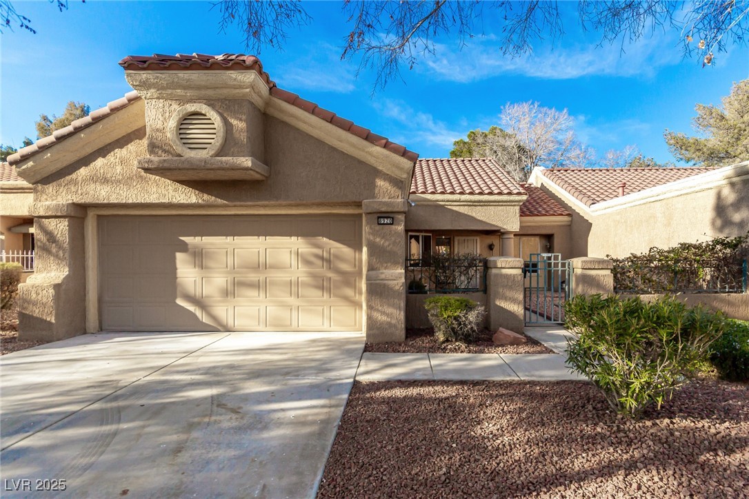8920 Litchfield Avenue, Las Vegas, Nevada image 1