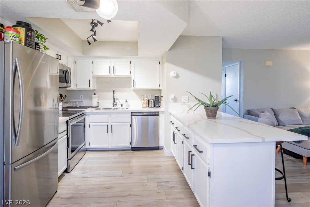1212 Observation Drive 201