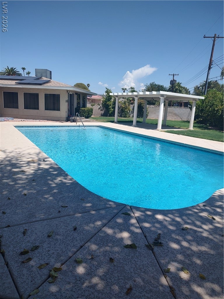 325 Park Way West