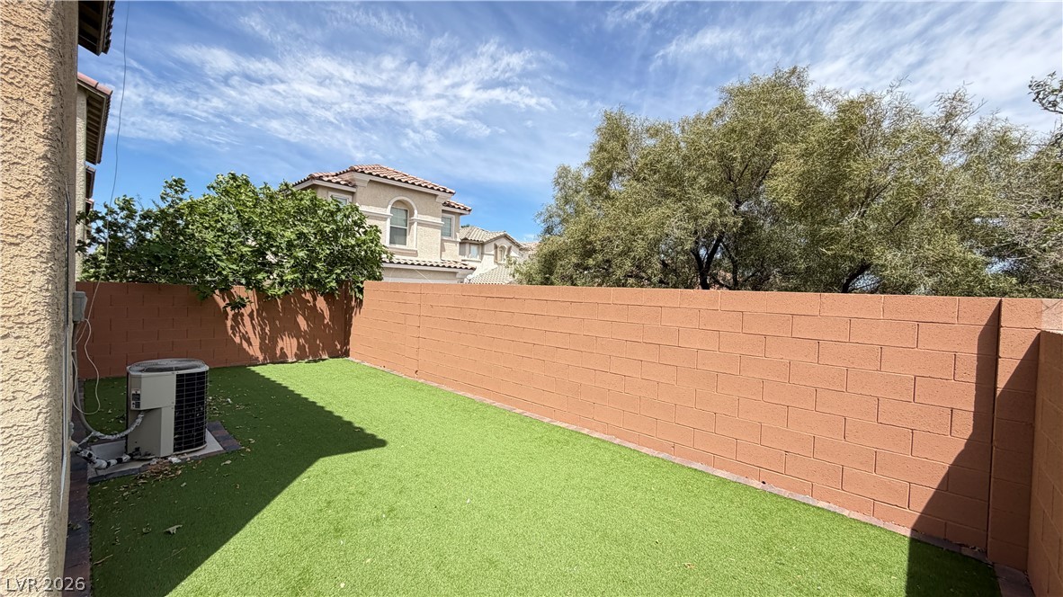 194 GILLIFLOWER Avenue 0