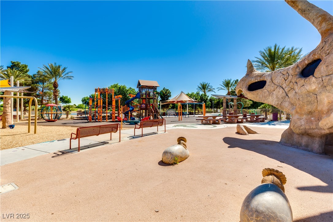 7824 Homing Pigeon Street, North Las Vegas, Nevada image 32