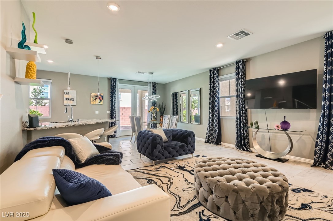 2806 Calle Cadiz