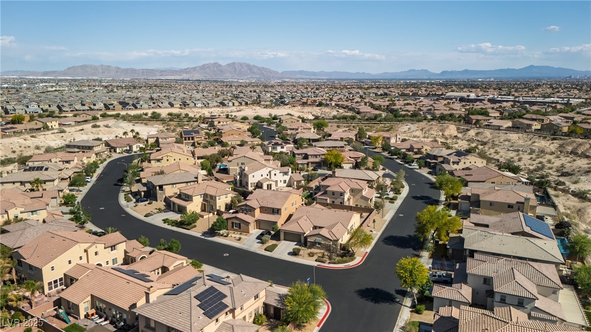 2021 Royal Gardens Place, North Las Vegas, Nevada image 39