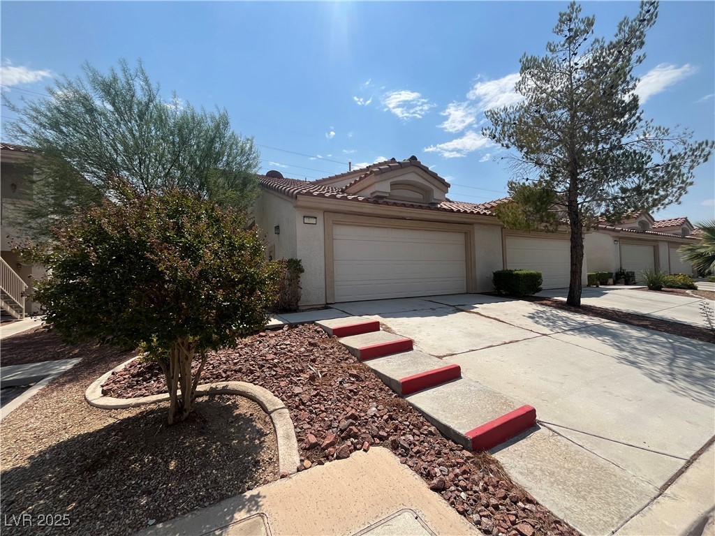 855 N Stephanie Street 1511
