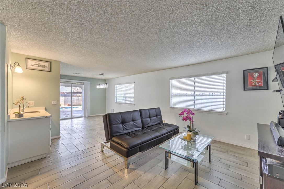 581 Carleton Drive
