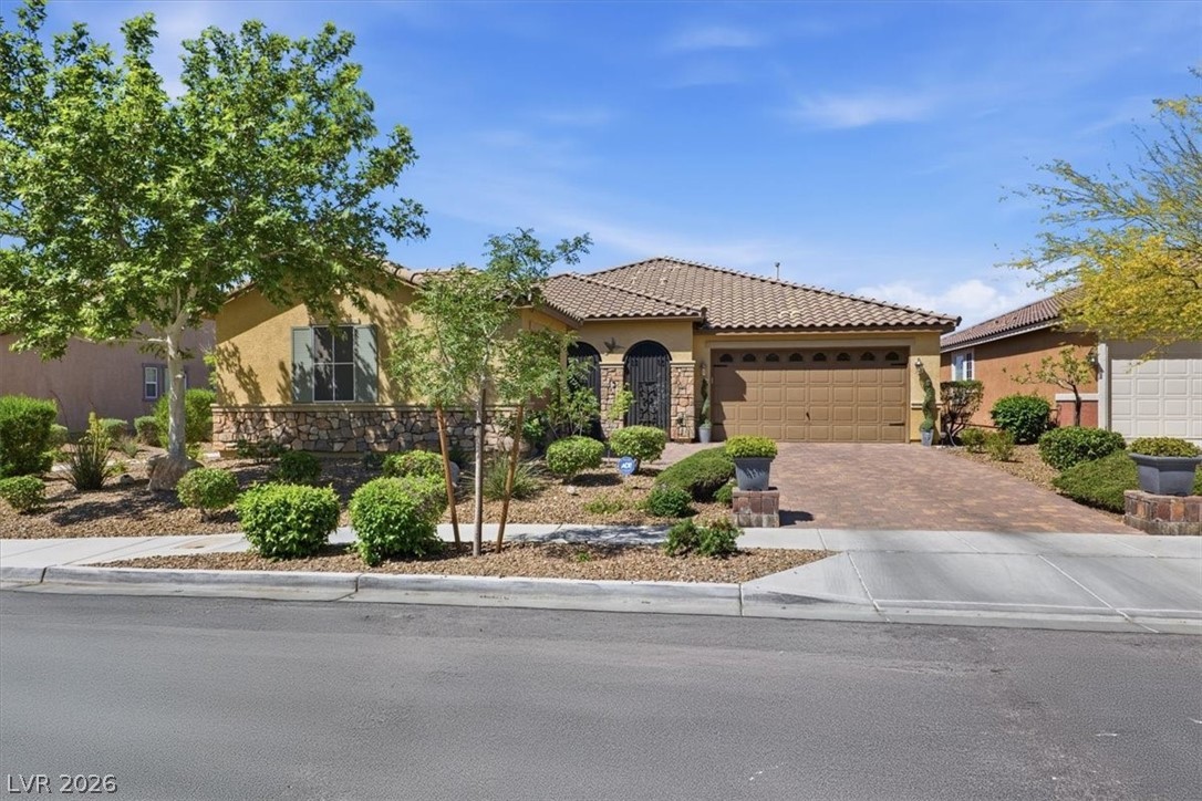 2081 Thames View Street