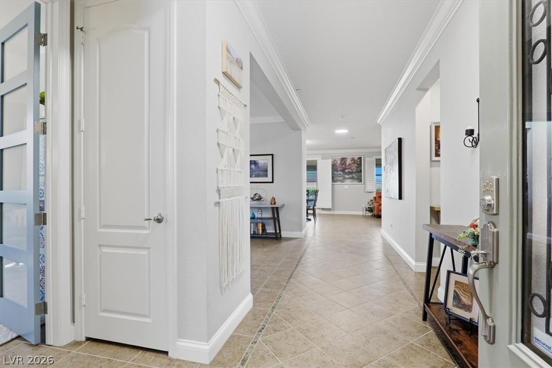 2081 Thames View Street