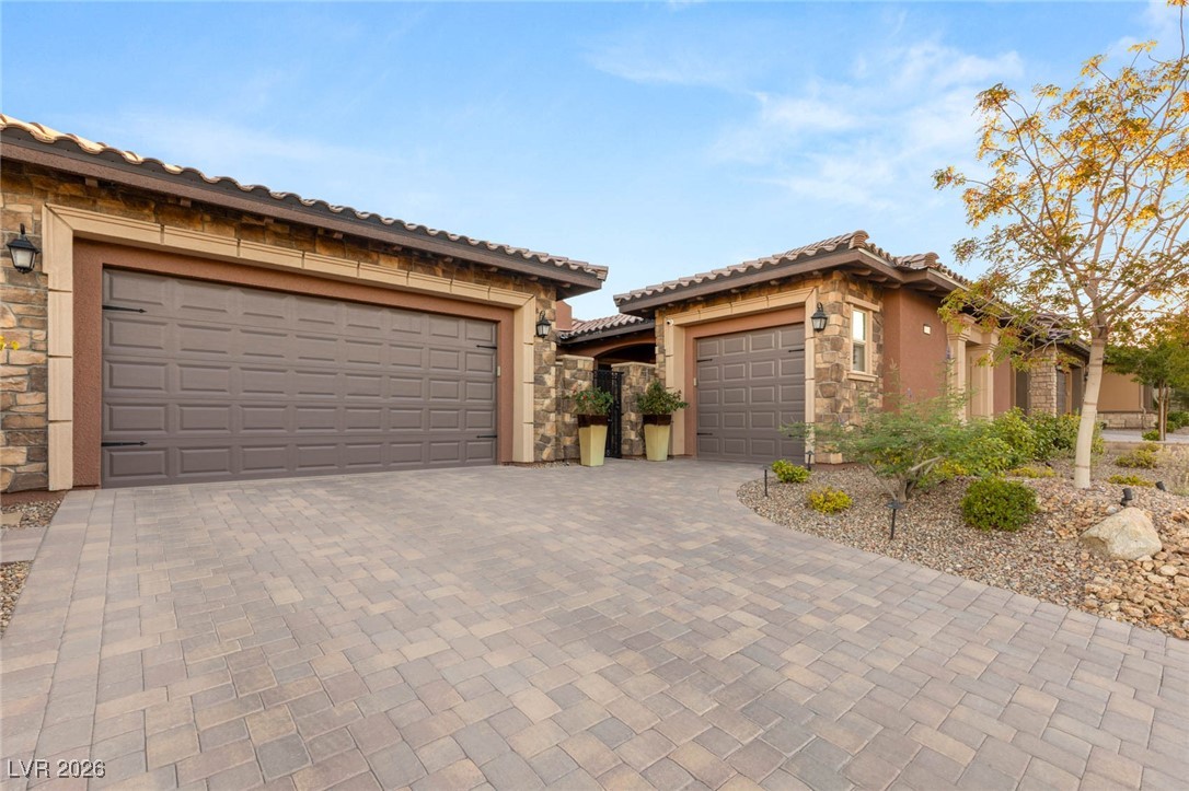 264 Tarragona Breeze Avenue