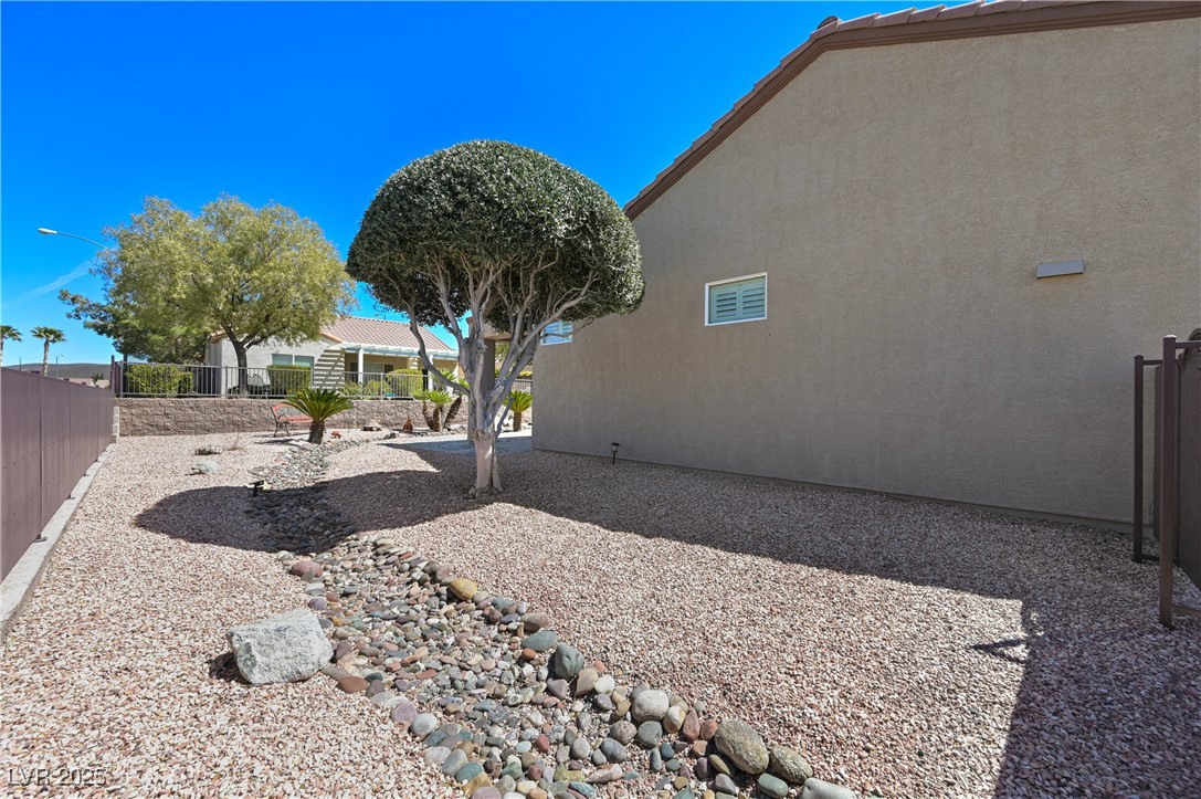 Henderson, Nevada 89044, United States, 2 Bedrooms Bedrooms, ,2 BathroomsBathrooms,Residential,Active,95162