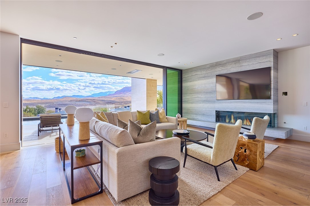 4929 Summit Overlook Drive