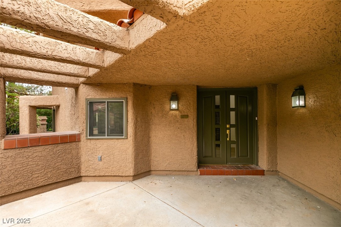 7157 Mission Hills Drive