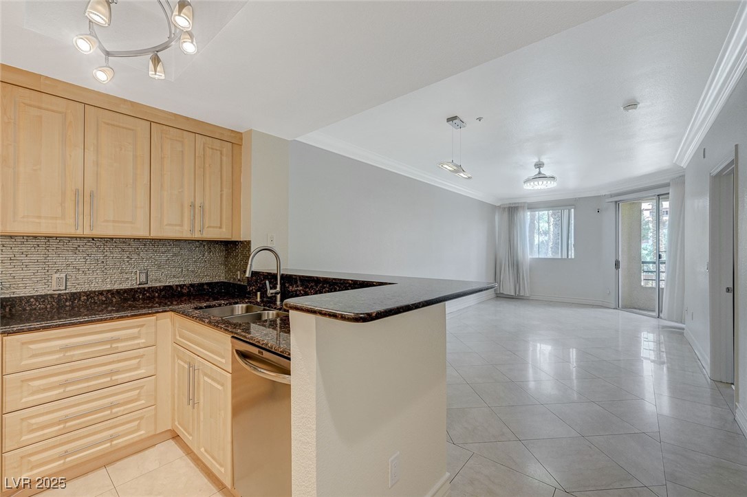 210 E Flamingo Road 105