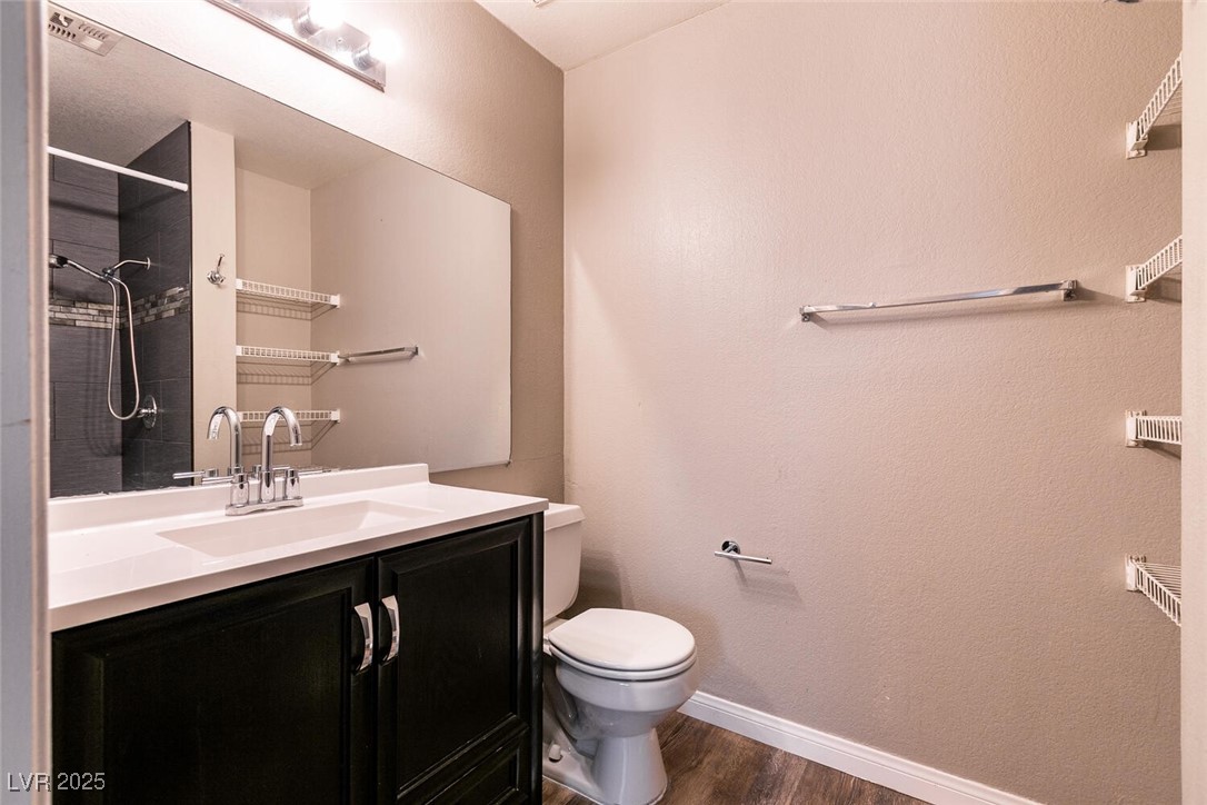 Las Vegas, Nevada 89117, United States, 2 Bedrooms Bedrooms, ,2 BathroomsBathrooms,Residential,Pending,16751