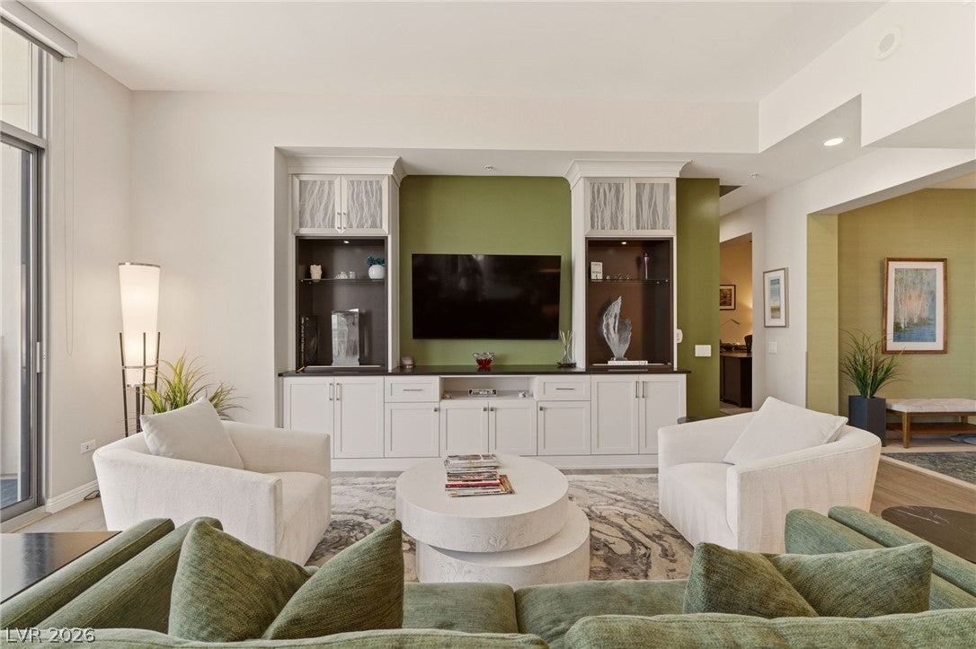 200 W Sahara Avenue 4004
