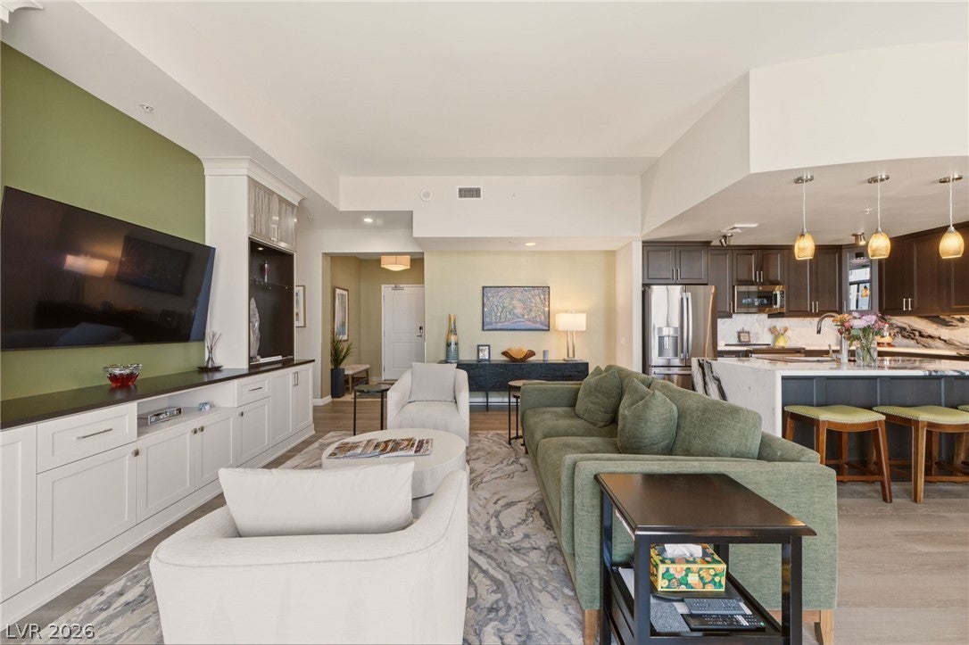 200 W Sahara Avenue 4004