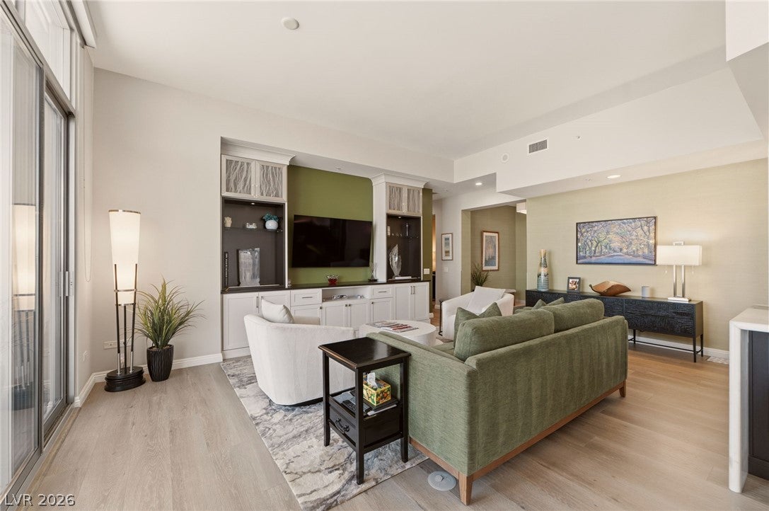 200 W Sahara Avenue 4004