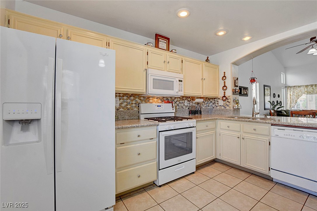 3913 Cutting Horse Avenue, North Las Vegas, Nevada image 10