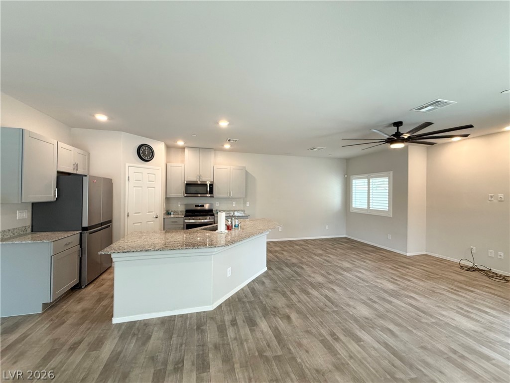4640 Fuchsia Nights Avenue 103