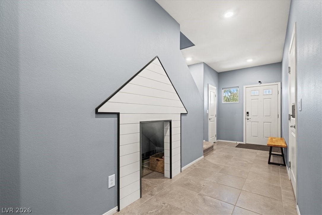 3835 Berenices Avenue