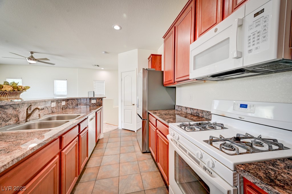 3924 Lazy Pine Street 101