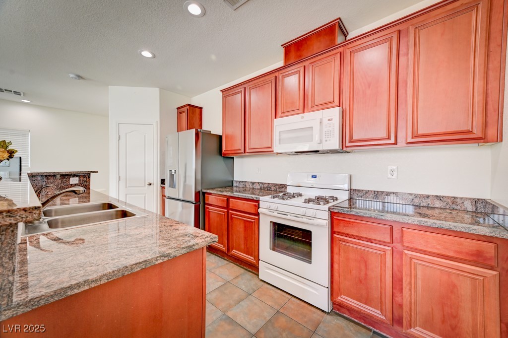 3924 Lazy Pine Street 101