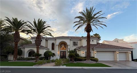 Homes For Sale - 8604 Titleist Circle<br/> Las Vegas, NV 89117