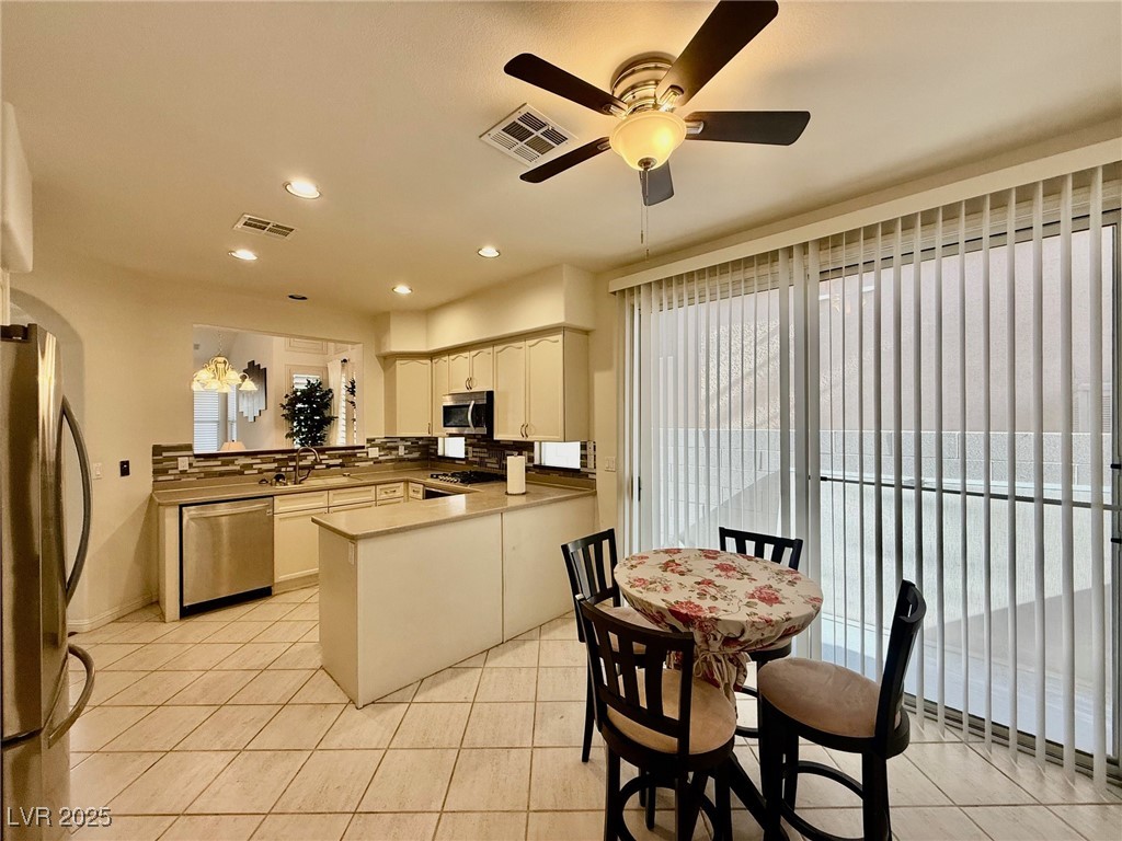 1704 Cordoba Canyon Street, Las Vegas, Nevada image 9