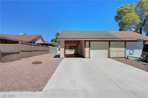 Townhouse For Sale - 7016 Sylvan Oak Drive<br/> Las Vegas, NV 89147