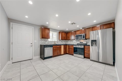 Multifamily For Rent - 2318 Bassler Street #A<br/> North Las Vegas, NV 89030
