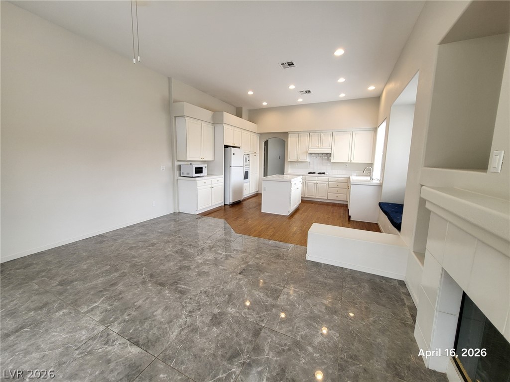 8043 Shadowvale Drive