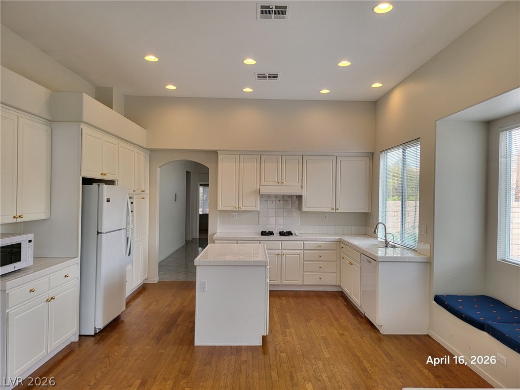 8043 Shadowvale Drive