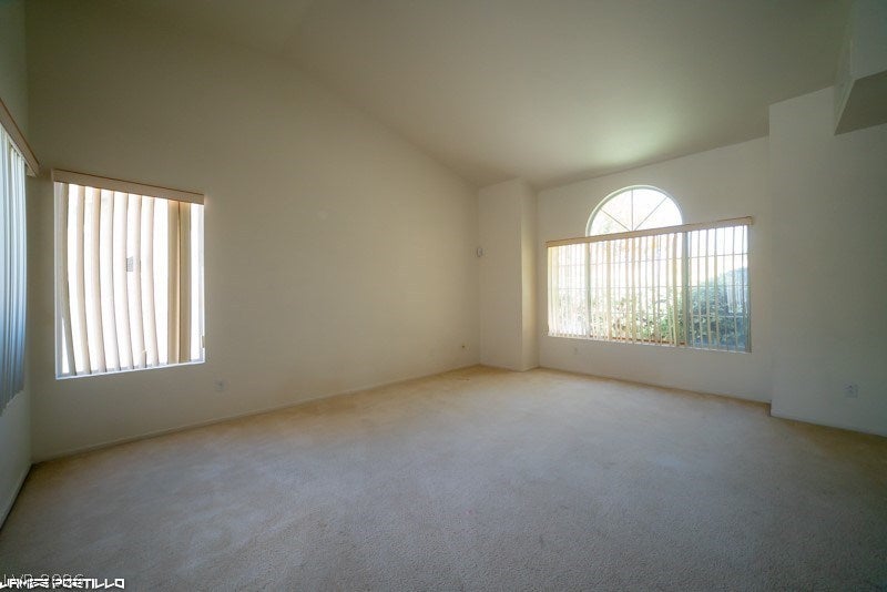 910 HOLLOWBLUFF Avenue