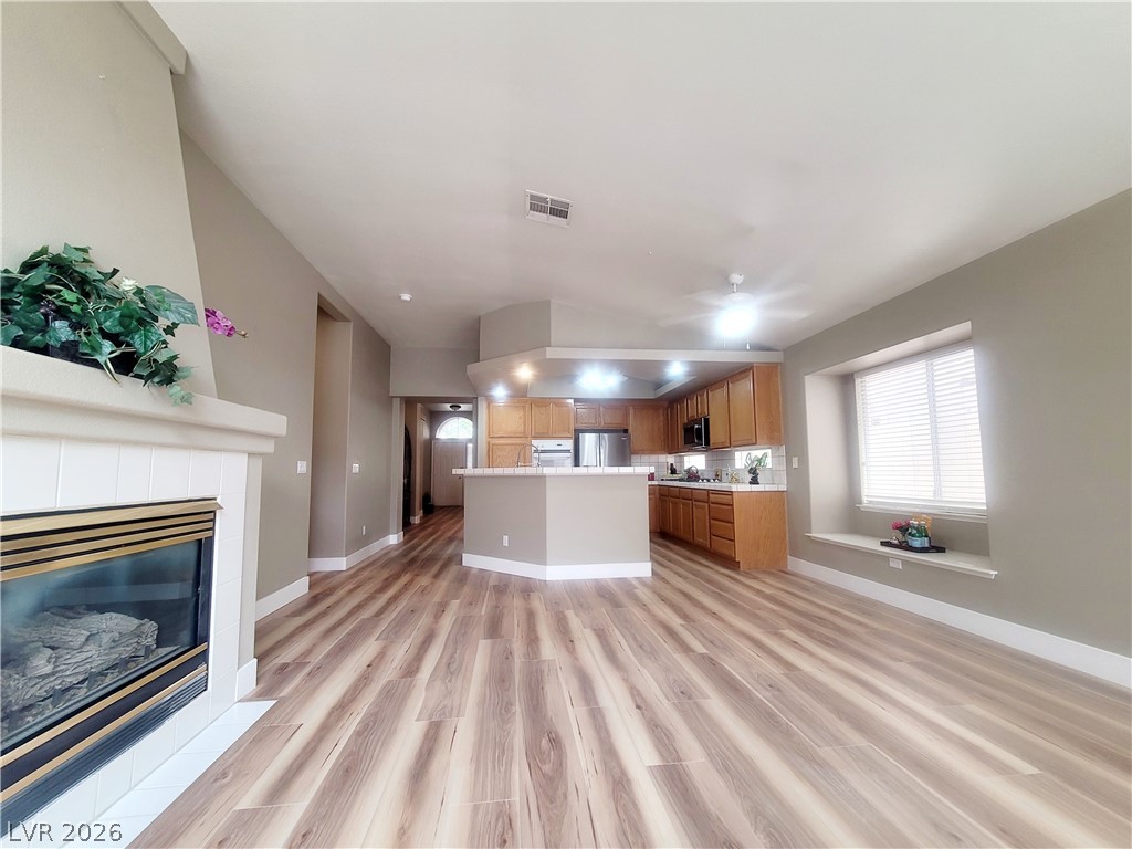 9429 Mountainair Avenue