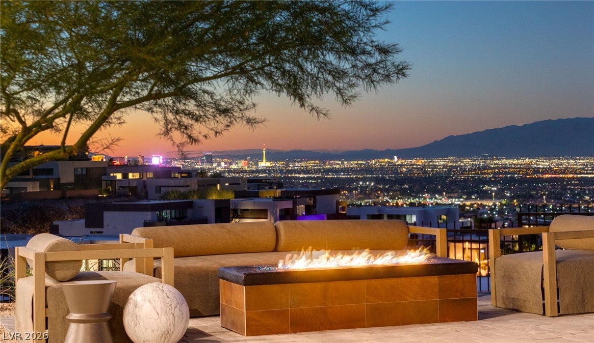 629 Dragon Peak Drive