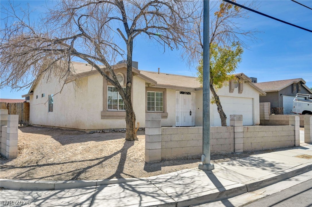2739 E COLTON Avenue 0