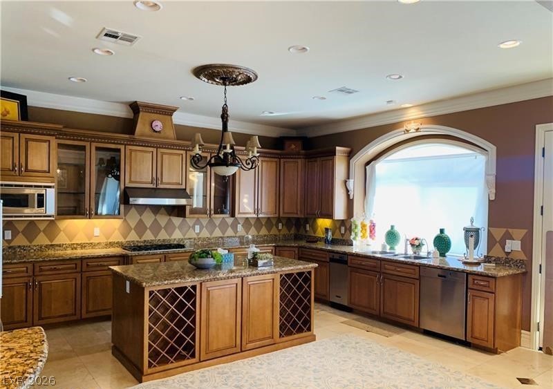 9325 Queen Charlotte Drive