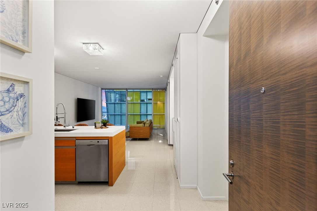 Las Vegas, Nevada 89158, United States, 1 Bedroom Bedrooms, ,1 BathroomBathrooms,Residential,Active,105217