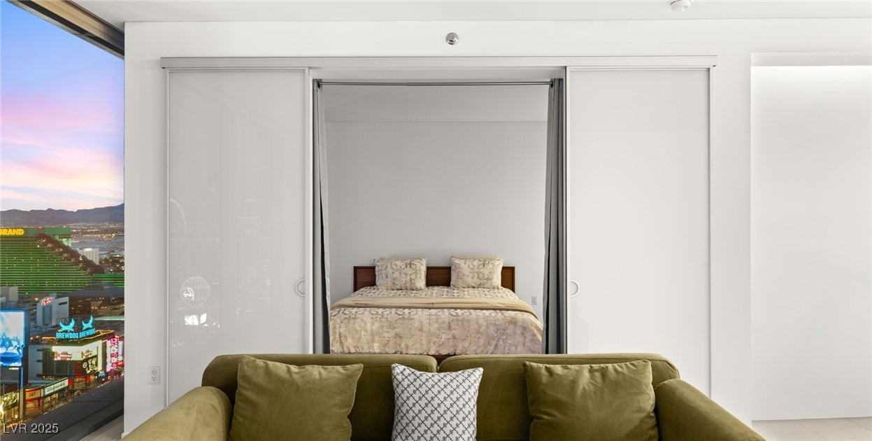 Las Vegas, Nevada 89158, United States, 1 Bedroom Bedrooms, ,1 BathroomBathrooms,Residential,Active,105217