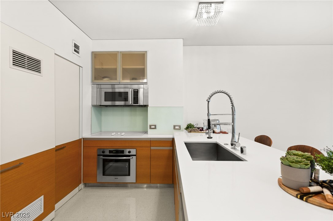 Las Vegas, Nevada 89158, United States, 1 Bedroom Bedrooms, ,1 BathroomBathrooms,Residential,Active,105217