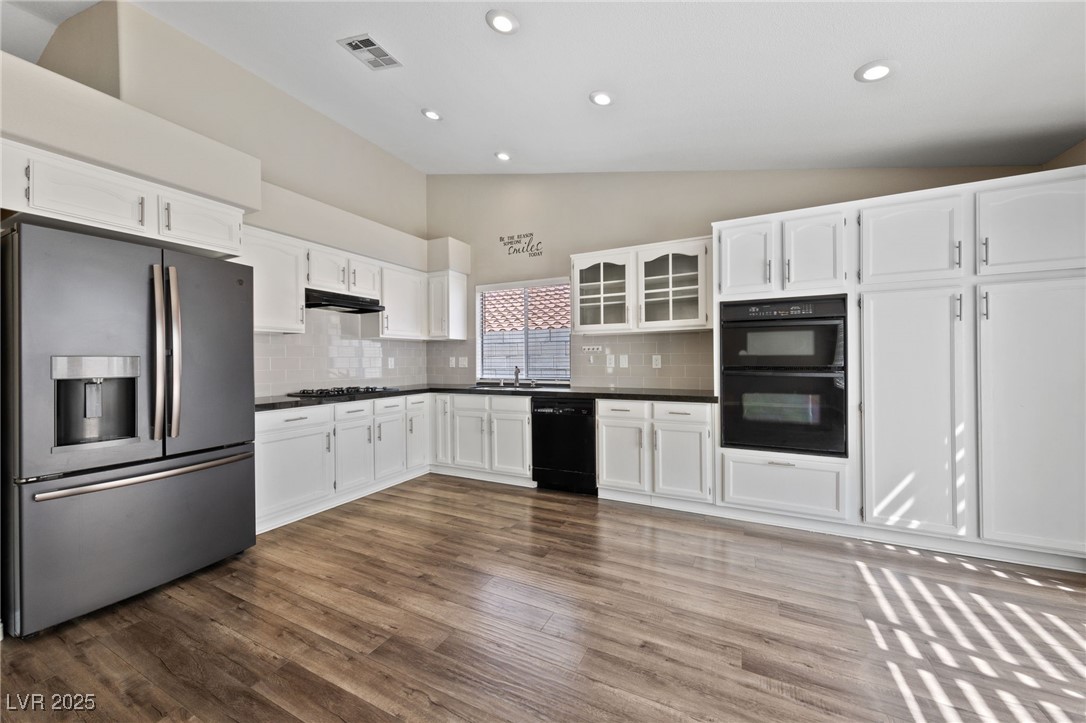 274 Pear Meadow Street, Henderson, Nevada image 3