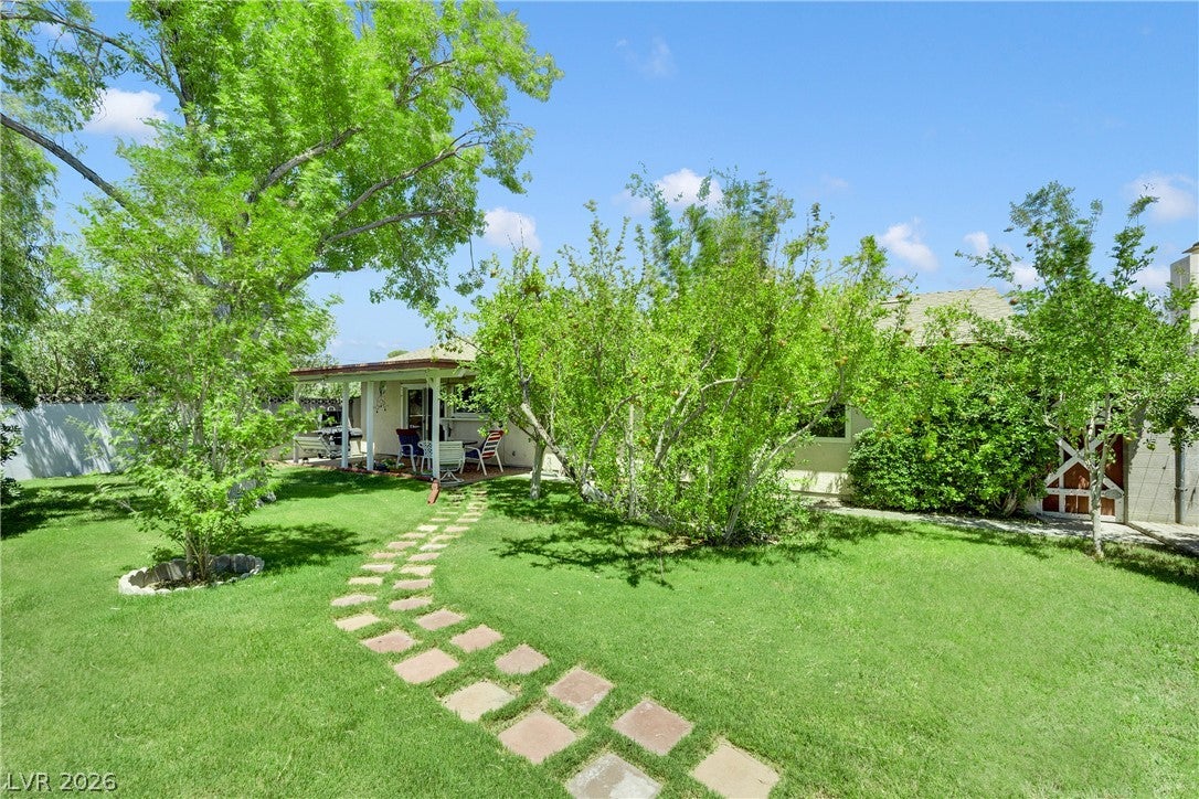 1825 Shadow Mountain Place