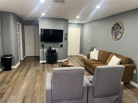 2180 Pinetop Lane 104 Las Vegas NV 89119