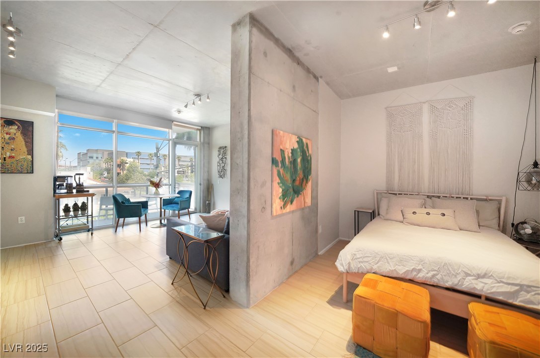 353 E Bonneville Avenue 215